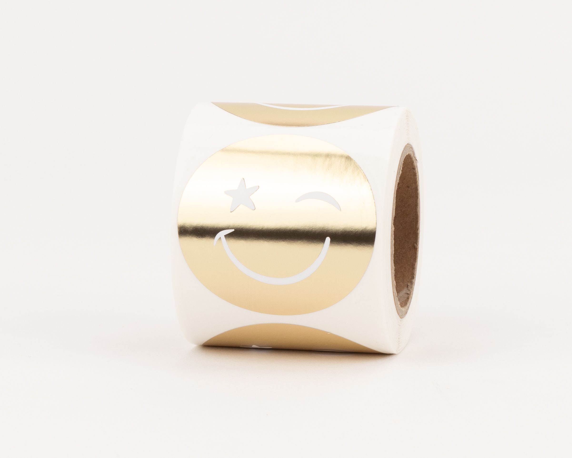 Aufkleber mit glänzendem goldfarbenem Hintergrund und einem weißen Smiley Star Design, der zwinkert und lächelt